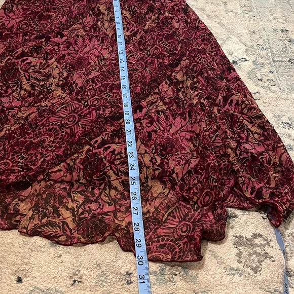 b.i.y.a.y.c.d.a. Red and Gold Floral and Leaf Pattern Midi A-Line Skirt - Picture 5 of 10